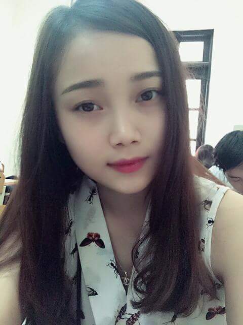 Ảnh Đẹp Về Cô Gái – Vẻ Đẹp Tinh Khôi Tỏa Sáng Theo Từng Bước Chân